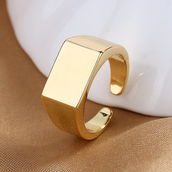 JUJ Other - men gold ring